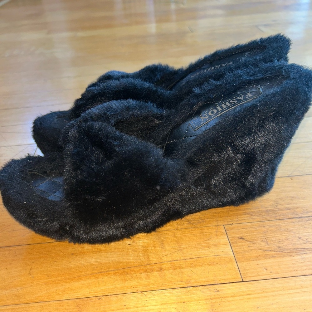 Black Furry Women's Wedge Shoes 8 40 slip sandals heels pumps faux fur slippers